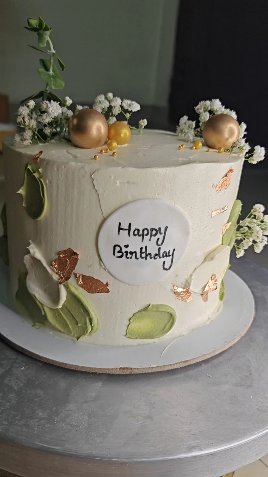 Premium single-tier celebration cake from Don’t Share Bakes