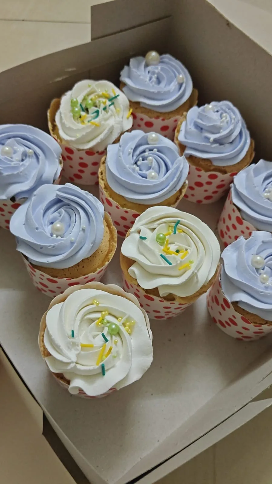 Customized cupcakes for parties and celebrations